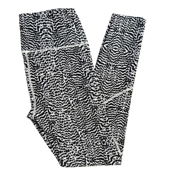 Varley Women’s Bedford High Rise Tight Feather Fragments Athletic Size XSmall - Picture 3 of 9